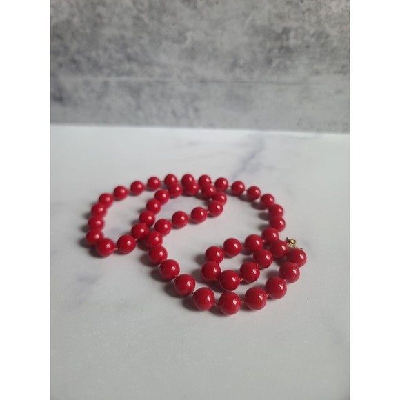 Vintage Cherry Red Plastic Beaded Necklace - Picture 9 of 9